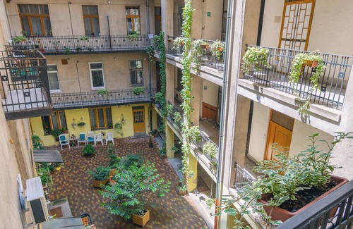 Castle Hill Apartamento | Nice quiet apartment in the castle district, 3 minutes to the historical castle.