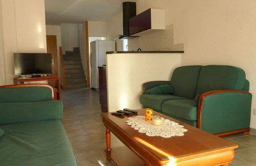 Les Amarats Casa | Nice quiet house classified 3* in Narbonne with private overflowing pool