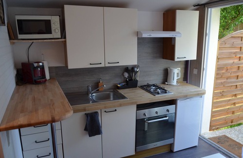 Ouistreham Casa | Bonito estudio tranquilo en un jardín privado