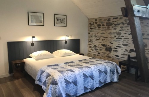 Chalais Cama Y Desayuno | Bonita habitación (4/4) en la antigua granja