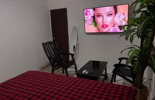Managua Cama Y Desayuno | Nice room overlooking the lake, in the heart of Managua.