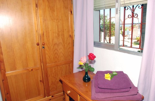Frigiliana Cabaña | Bonita Casa Rústica con jardines y piscina en la Costa del Sol.