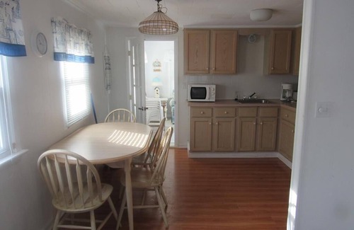 North Beach Haven Apartamento | Nice Size Duplex Steps to The Beach