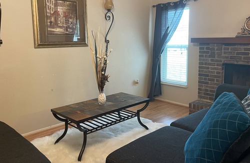 Jan Phyl Village Casa | Nice spacious 2bd with indoor fireplace near LEGOLAND