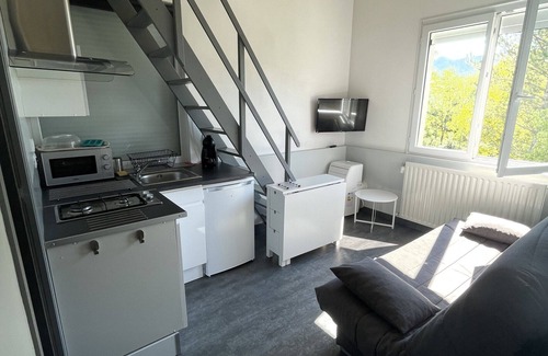 Die Apartamento | Bergu-Apartamento-Apartamento-Baño privado con ducha-Vista al Jardín