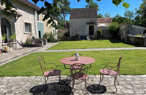 Montigny-sur-Loing Apartamento | Bonito estudio al borde del agua.