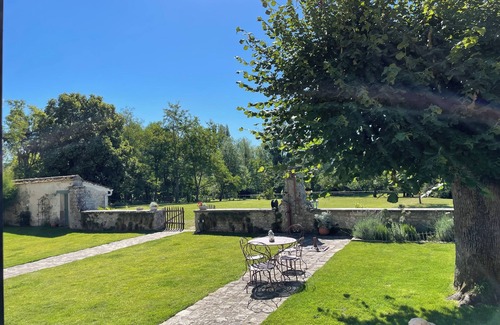 Montigny-sur-Loing Apartamento | Bonito estudio al borde del agua.