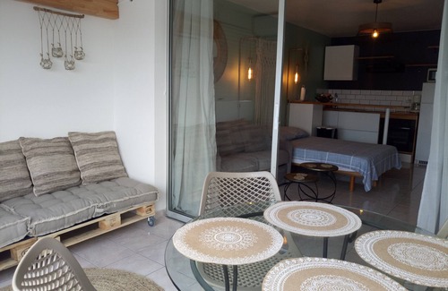 Pointe-a-Pitre Apartamento | Bonito estudio con vista al mar.