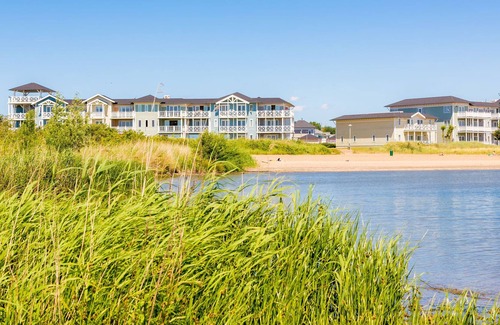 Municipality of Hellevoetsluis Apartamento | Nice suite with seaview at the beach