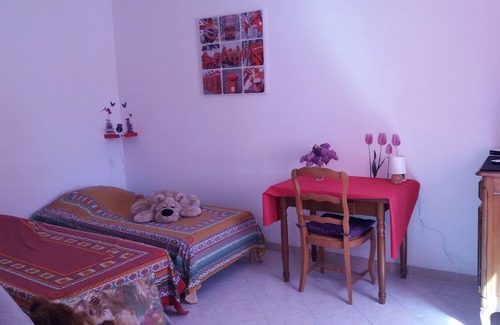 Allemagne-en-Provence Casa | Nice T1 in the heart of a Provencal village near lakes and