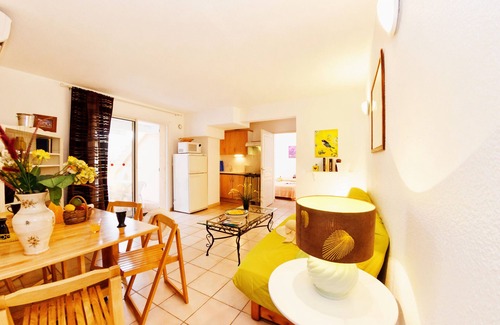 Les Bormettes Apartamento | Nice T3 (2 habitaciones) 6 pers. A 250 m del mar con piscina climatizada y tenis (2).