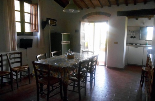 Castellina Marittima Apartamento | Agradable, alojamiento típico de la Toscana en una bonita casa de campo, l'Aia