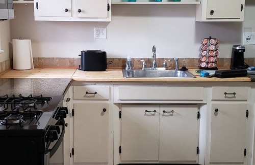 Rockford Casa | Nicely Appointed Budget Stay in Rockford