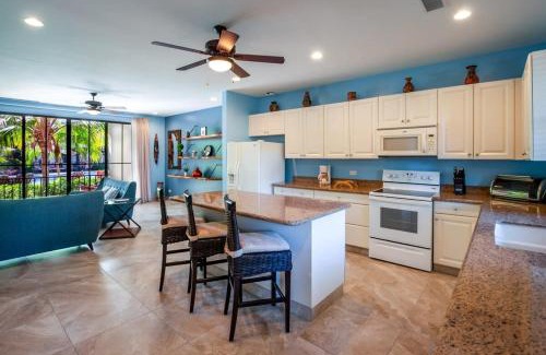 Coco Casa | Nicely Decorated Ground-Floor Unit in Front of Pool at Pacifico in Coco