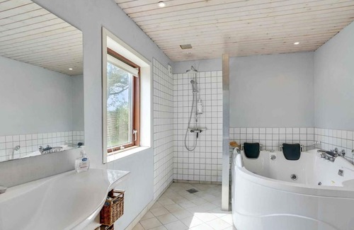 Nykobing Falster Villa | Nicely located villa with a view and access to the water
