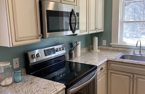 Lake Toxaway Casa | Nicely located, Cozy, PET Friendly cottage in beautiful Lake Toxaway, NC