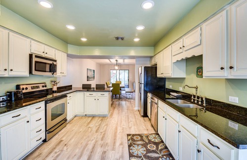 Niceville Casa | Niceville Retreat w/ Boat Dock, Golf Course & Pool