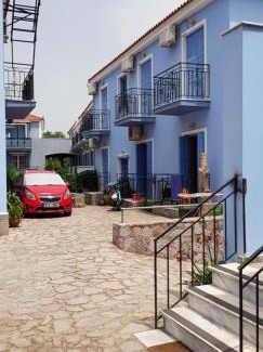 Petra Casa | Nicholas House