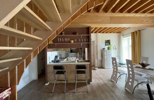 Commes Apartamento | Nid de pie Grand duplex lumineux cadre verdoyant calme à 5 mn de la mer près Port en Bessin, Bayeux, Omaha Beach,