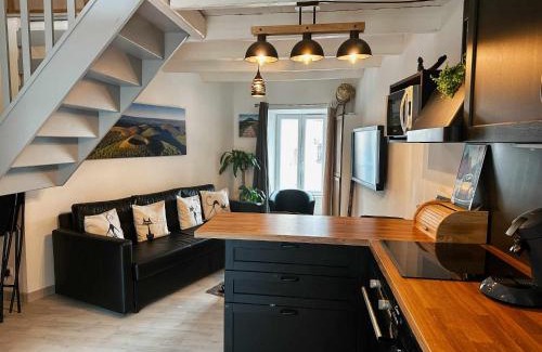 Saint-Sandoux Casa | Nid sous le volcan - Maison avec jardins