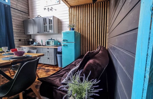 Zachelmie Casa | Niebieska stodoła w modern stylu. Zapraszamy do naszego świata barw i pomysłów.