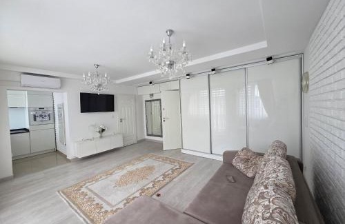 Krasnik Apartamento | Niepodległości Park View Studio by BookingHost