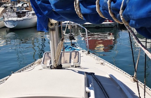 Cap d'Agde Alquiler De Eote | Night aboard a sailboat at the quay for 2 people.
