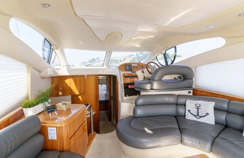 Porto Alquiler De Eote | Night on Board Luxury Yacht