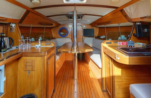 Porto Alquiler De Eote | Night on Board Sailboat Experience