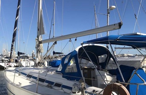 Canidelo Alquiler De Eote | Noche a bordo de un velero + oferta de tour de 1 hora.