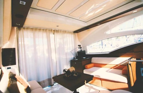 Porto Alquiler De Eote | NIGHT ON BOARD - 2 Rooms + 2 WC + Wifi + TV