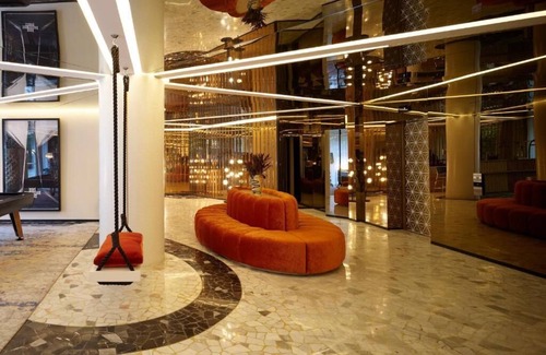 Hipódromo Hotel | Nightclub & Spa Resort! Dive into Culture at Casa Lamm & Mexico City Attractions