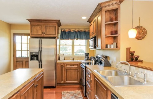 Saugatuck Apartamento | Nightingale - Two Bedroom Apartment, Sleeps 4