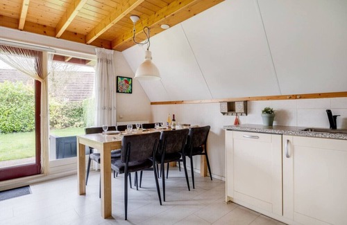 Zwiggelte Casa | Nightjar I Lovely Home with Outside Area