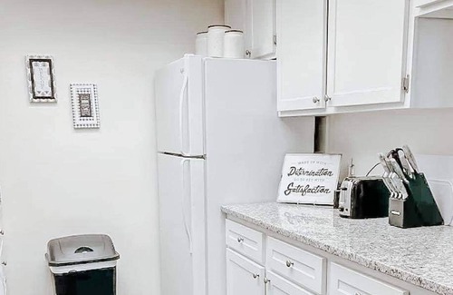 Downtown Detroit Apartamento | Nightlife/ Water View w/ King bed