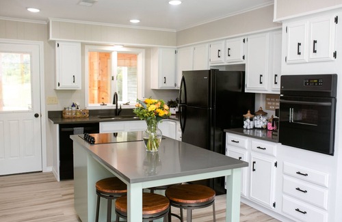 Flippin Casa | NIGHTLY RATE DROP - Large Family Home with Private Dock and Launch Ramp