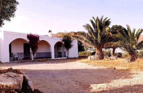 Nijar Casa | Níjar has been described as one of the most picturesque towns in the whole of Spain. A visit to Níjar guarantees the traveller a flavour of the ‘real’ Andalusia without the need to overspend on the trip.
