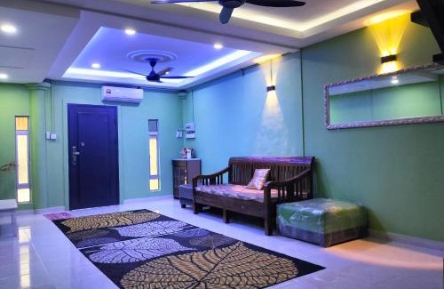 Kusial Casa | Nik Homestay