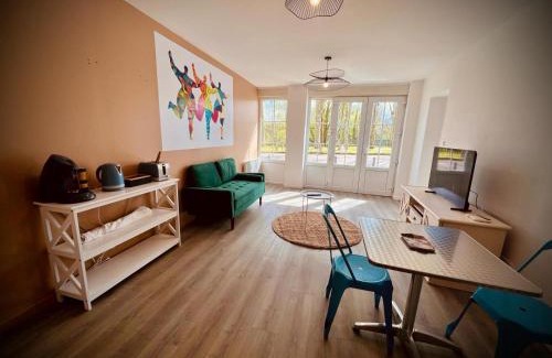 Saint-Pryve-Saint-Mesmin Apartamento | Niki, belle vue sur le Loiret