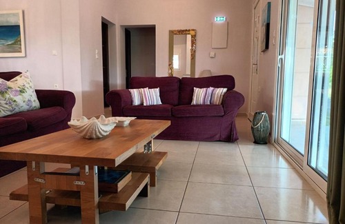 Artemisio Casa | Nikolas home