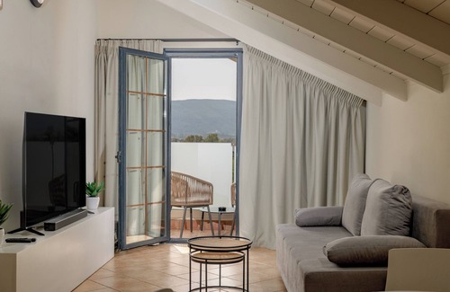 Kalamaki Hotel | Nikon Boutique Hotel