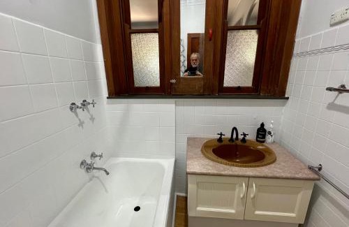 Wodonga Casa | Nilmar Ave - Central Cozy 1950s Wodonga 3br Cottage
