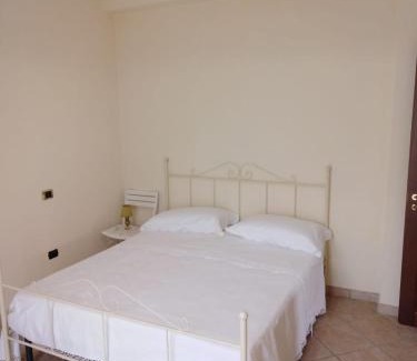Baronissi Cama Y Desayuno | Nilu' e Sagio'