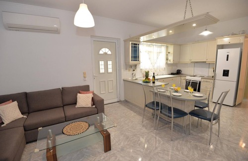Ialyssos Apartamento | Nina s Apt in Ialysos Near the Beach