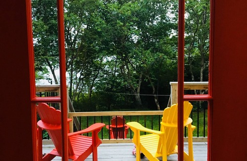 Colliers Casa | Nine Island Cottage - Lake front, Hot Tub, 45 mins from St. John's, Sleeps 14