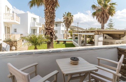 Kionia Apartamento | 'Ninemia Suites Tinos Superior 102' Con Piscina Compartida, Wi-Fi Y Aire Acondicionado
