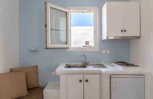 Kionia Apartamento | 'Ninemia Suites Tinos Superior 202' Con Vistas A La Montaña, Wi-Fi Y Aire Acondicionado