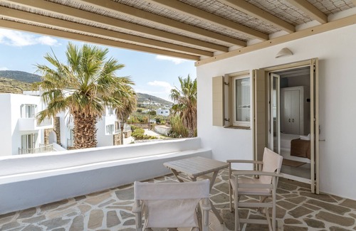 Kionia Apartamento | 'Ninemia Suites Tinos Superior 202' Con Vistas A La Montaña, Wi-Fi Y Aire Acondicionado