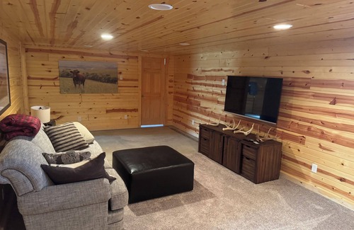 Knox County Casa | Niobrara private getaway!