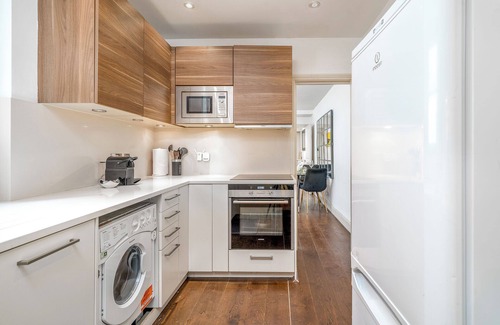 Redcliffe Apartamento | Niru Experience Hidden Gem In Chelsea 2BD 2BA